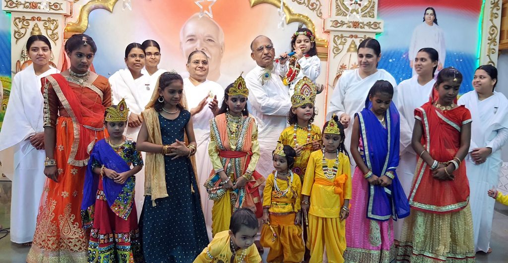 श्रीकृष्ण के चरित्र को स्थूलता से नहीं, आध्यात्मिक दृष्टि से देखा जाना चाहिए - सवितादीदी