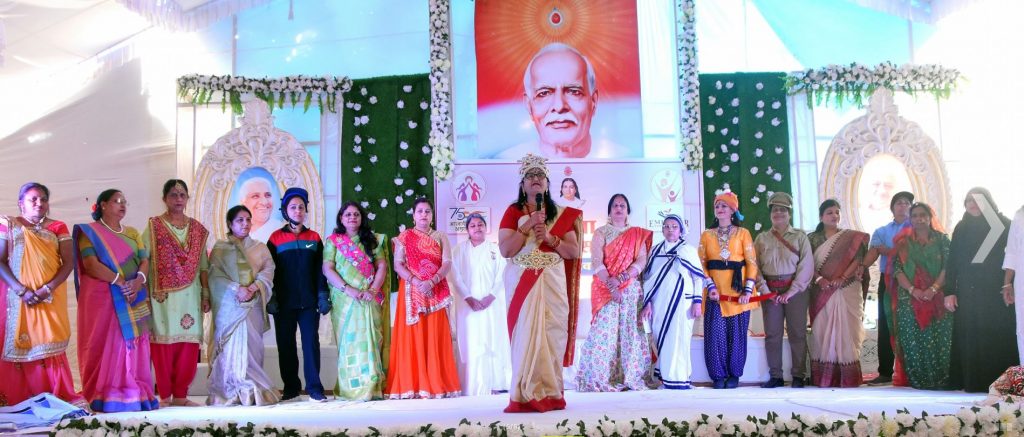 विशाल महिला सम्मेलन कार्यक्रम की भारी सफलता