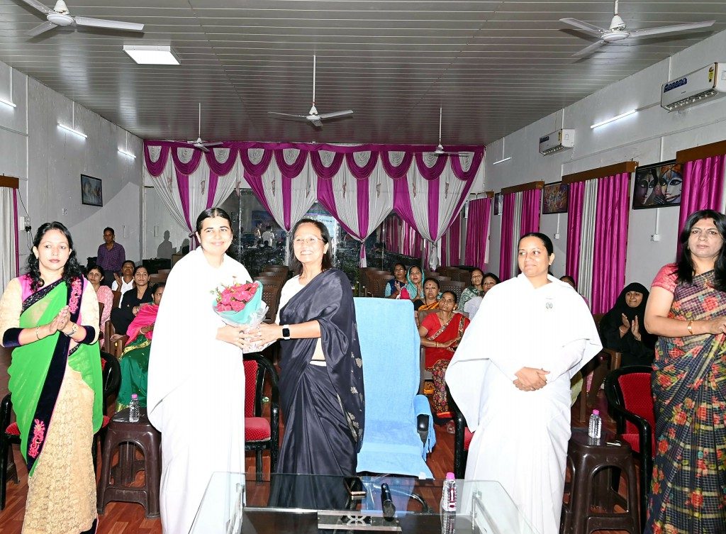 सी.आर.पी.एफ. की महिलाओं के लिए ‘स्ट्रेस मैनेजमेंट’ कार्यक्रम