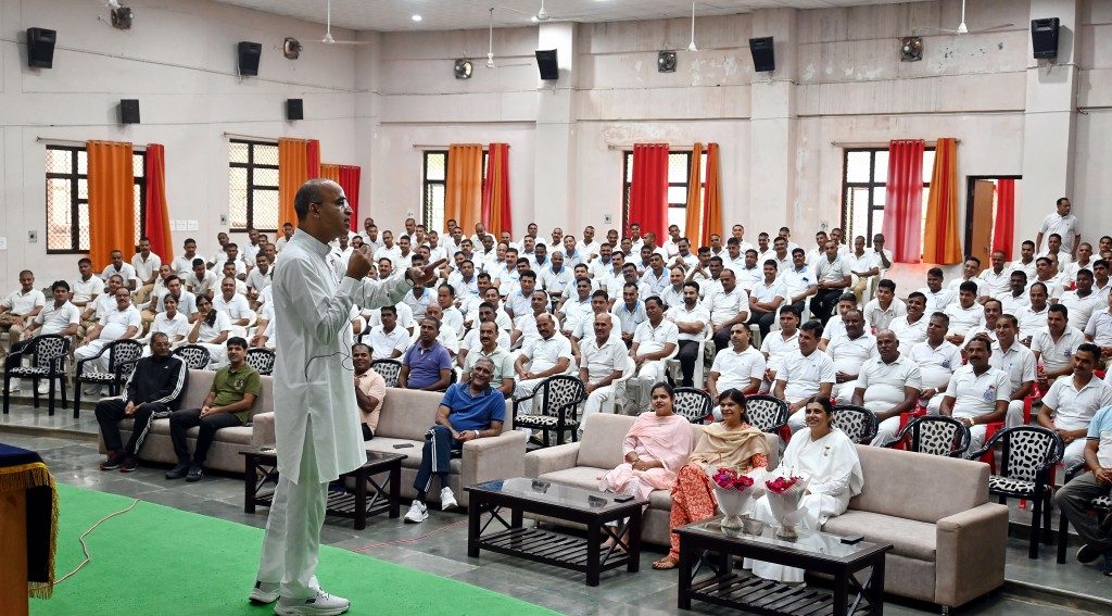 अडाणी विल्मार, स्टेट पुलिस, सी.टी.सी., आर. टी. सी. और जीरन में कार्यक्रम हुए